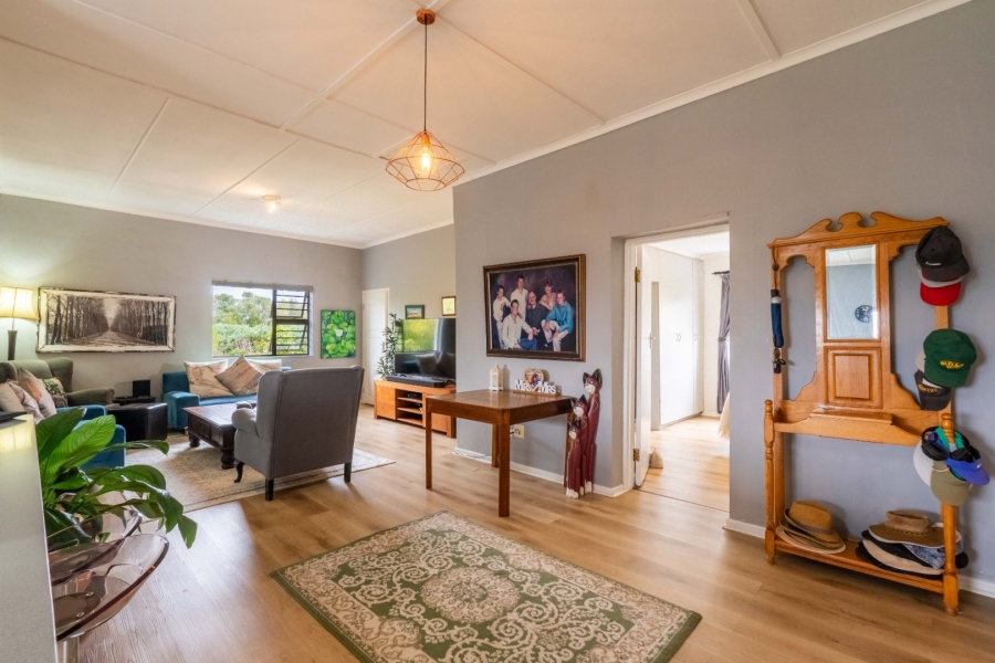 4 Bedroom Property for Sale in Hoekwil Western Cape